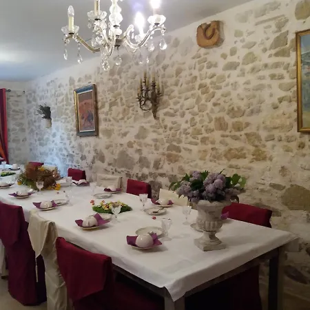 Le Relais D'elle Frühstückspension *