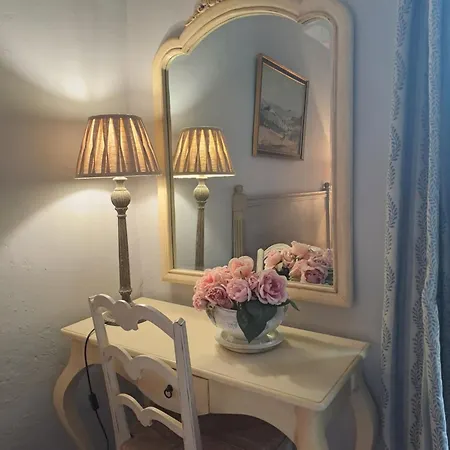 Le Relais D'elle Frühstückspension *